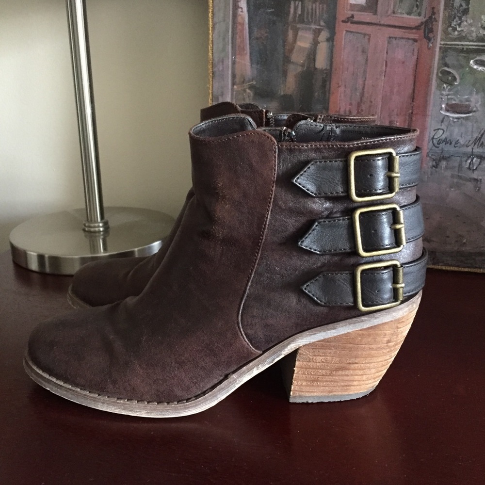 MIA brown bootie. Size 7.5